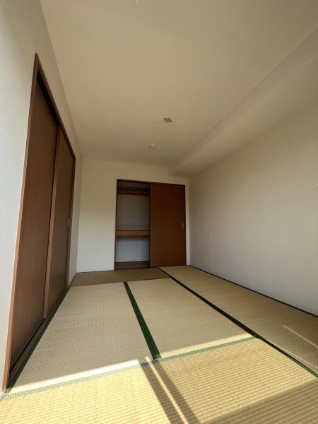 ロイヤルプラザ