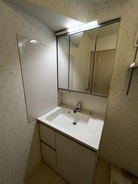 草加市新里町テラスハウス