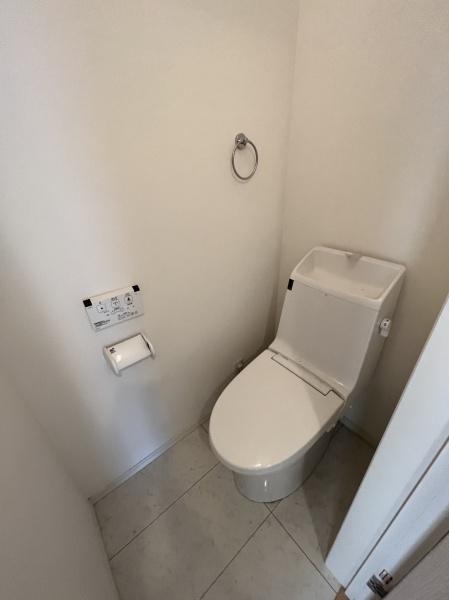 草加市新里町テラスハウス