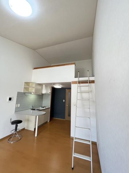 アルバニー荻嶋