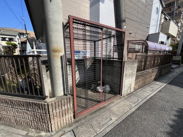 アルバニー荻嶋