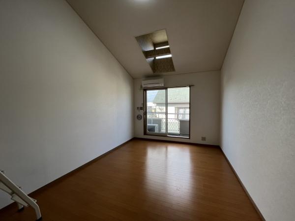 アルバニー荻嶋