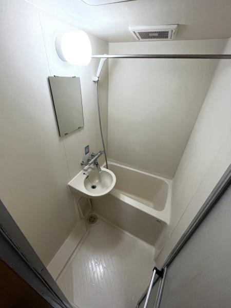 アルバニー荻嶋