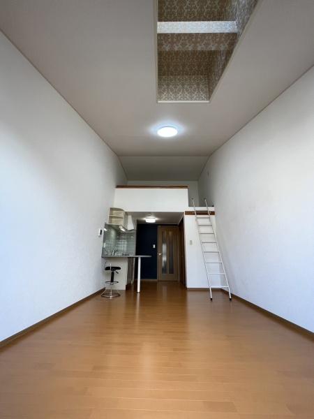 アルバニー荻嶋