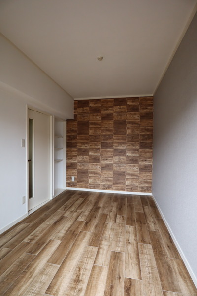 ロイヤルヒルズＣ棟