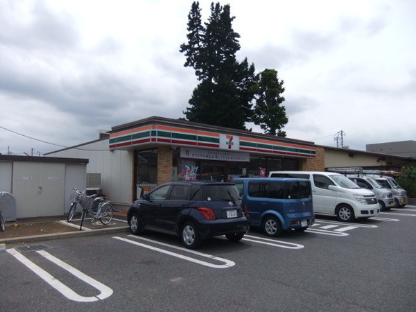 ロイヤルヒルズＣ棟(セブンイレブン)