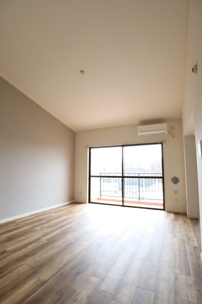 ロイヤルヒルズＣ棟