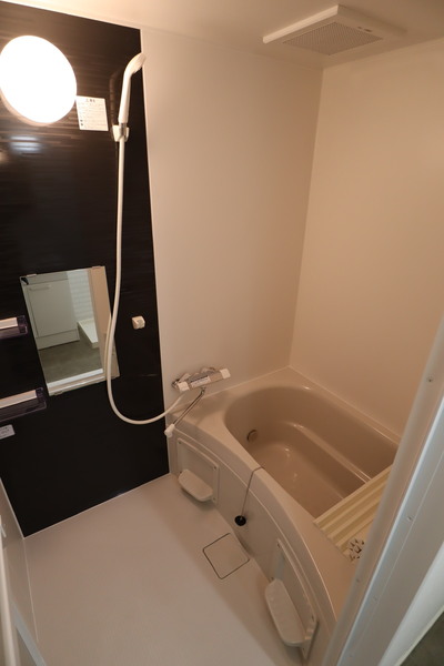 ロイヤルヒルズＣ棟