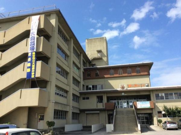 ホワイトレジデンス(越谷市立大相模中学校)