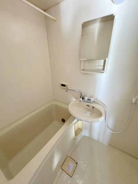 ホワイトレジデンス