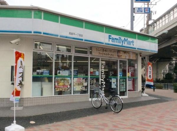 Ｂ．ＰＬＡＣＥ(ファミリーマート高島平一丁目店)
