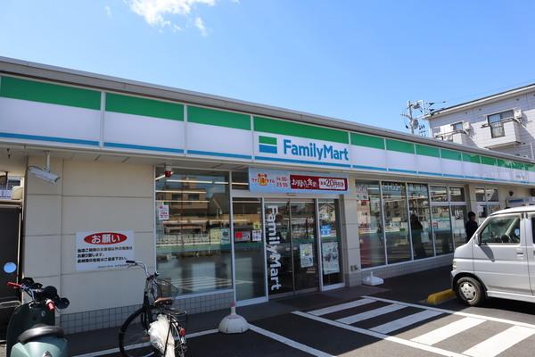 クリスタルマンション川口(ファミリーマート)