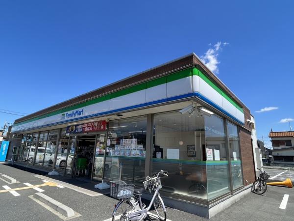 Ｐｒｏｍｅｎａｄｅ大宮(ファミリーマート)