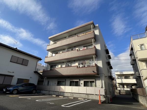 KAYANA