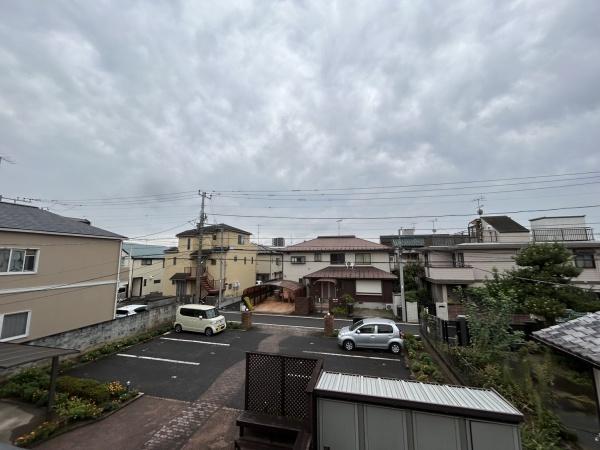 アンジュール