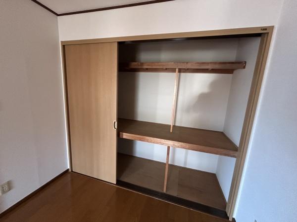 ロイヤルヒルズＢ棟