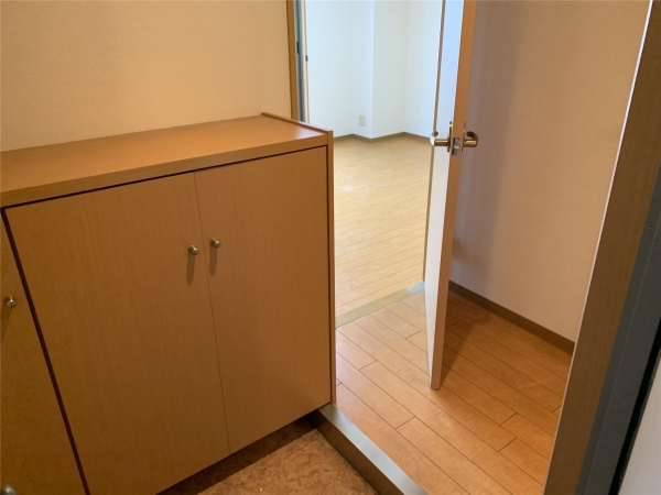 シャトー三和南車崎