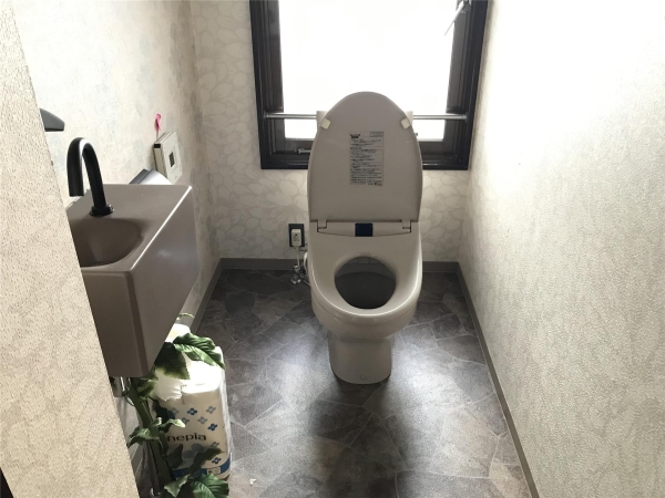 塩町英ビル
