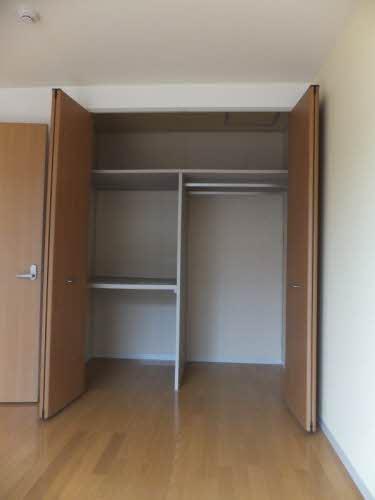 ファミーユ中野 A棟(収納)