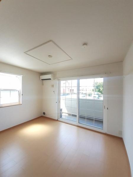 ヌーベル　ピアッツァ　１