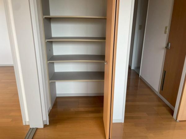 ファミーユ中野　Ａ棟