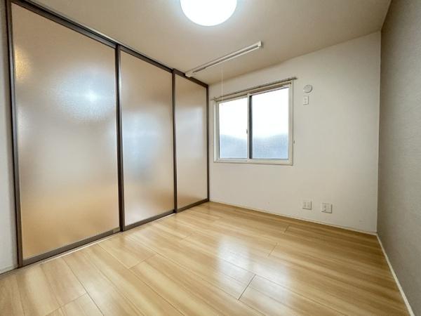 アコルトD