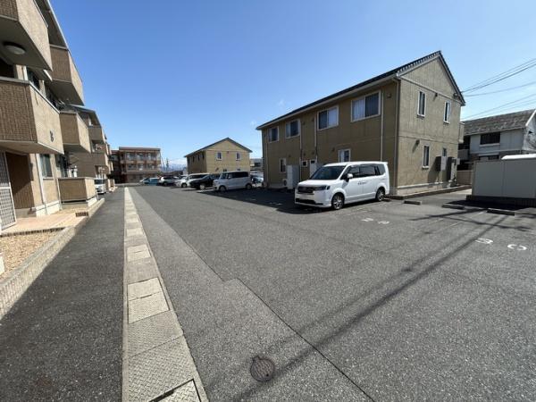 グリーンブリーゼ A棟(駐車場)