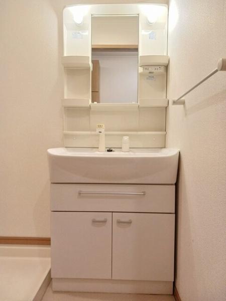 メディオ・コルソB(洗面台・洗面所)