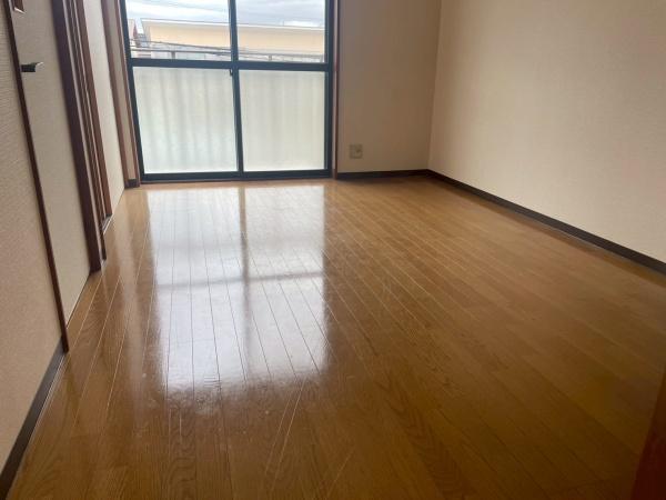 アピネス A(寝室)