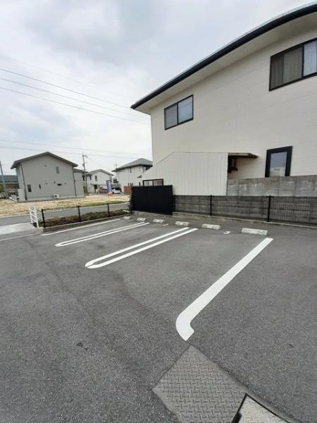 ウォールナット東福原Ｂ