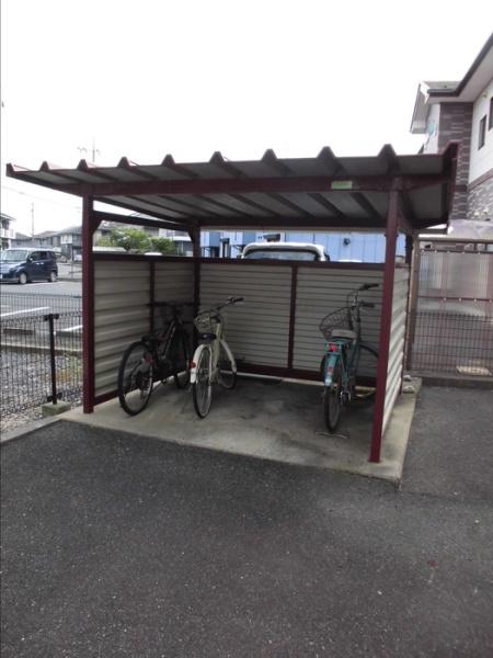 ヴィラージュ　B棟