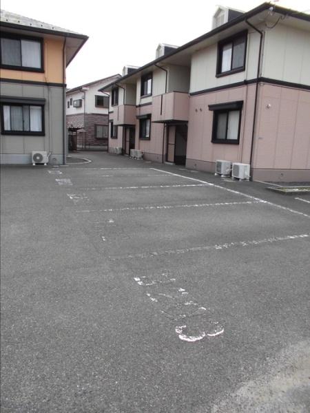 ヴィラージュ　B棟