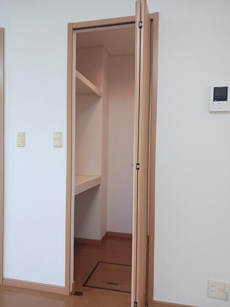 米子市両三柳のアパート