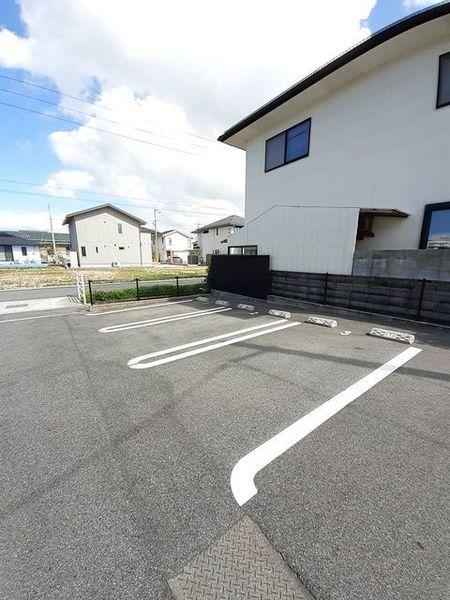 ウォールナット東福原Ａ