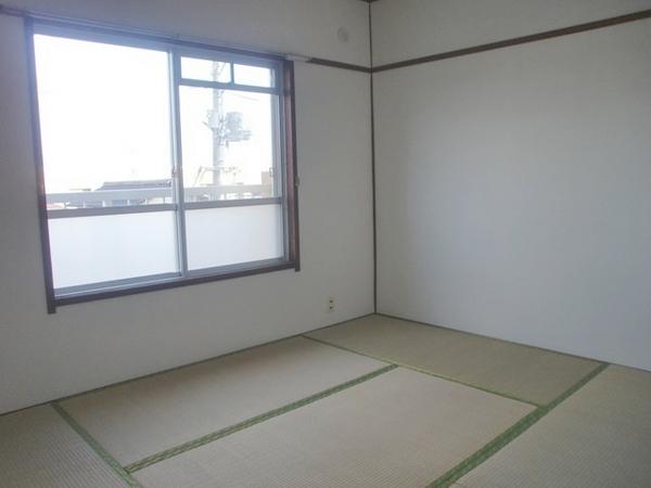 ラフェスタ新開