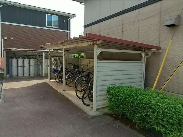 サン・ルミエール　C棟