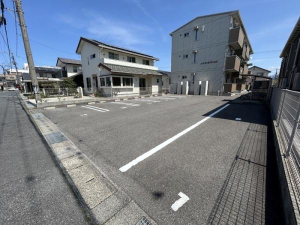 アズール・マム