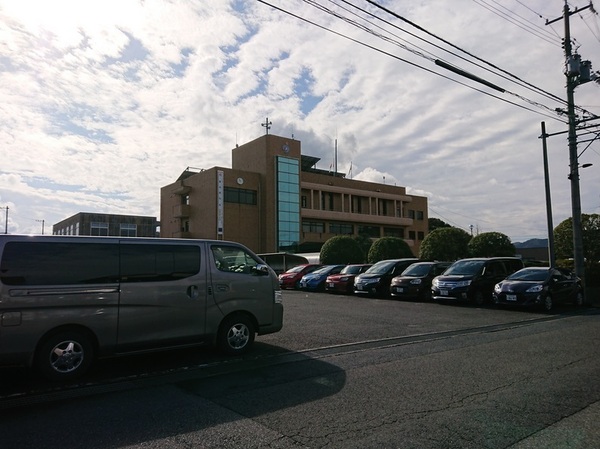 西伯郡南部町法勝寺のアパート(南部町役場法勝寺庁舎)