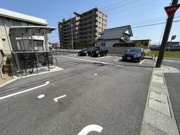 ハイツ　ソレイユ