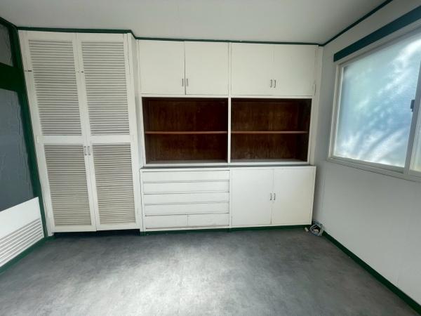博労町テナントビル２階