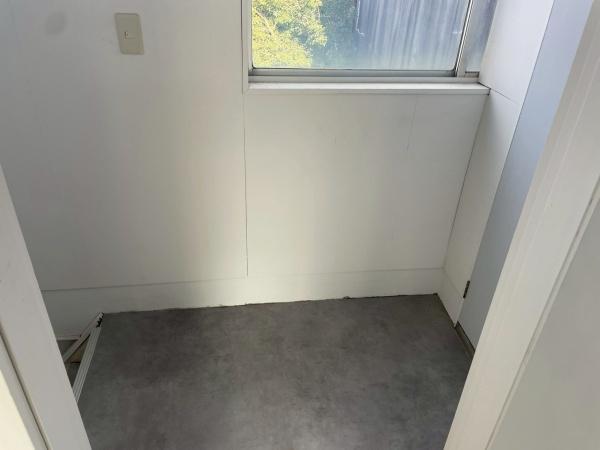 博労町テナントビル３階