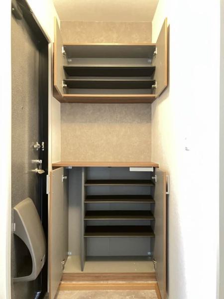 サングリーン B棟(玄関)