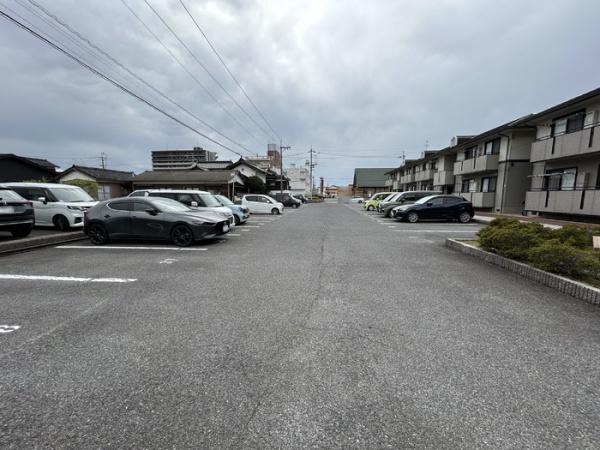 メゾンリヴェール　C棟