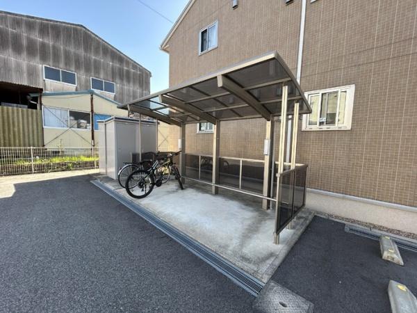 サンブロッサム　ウエスト　B棟