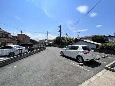 レオネクストオーガスタコート