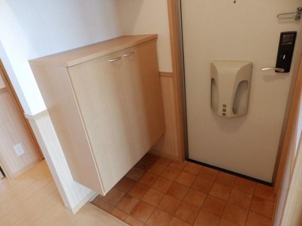リビングタウン両三柳　Ｂ棟