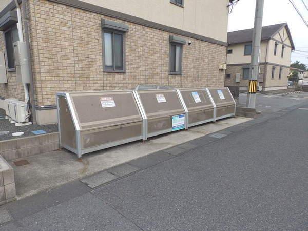 リビングタウン弓ヶ浜　F棟