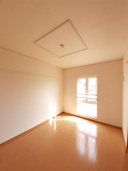 レインボー ハウス(洋室)