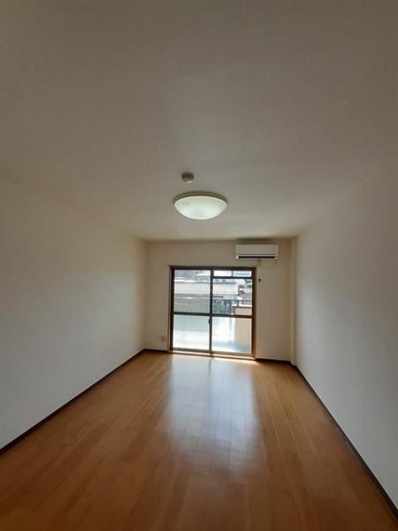 ピュアセルト森尾(リビング)