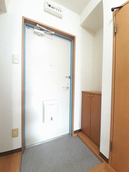 ピュアセルト森尾(玄関)